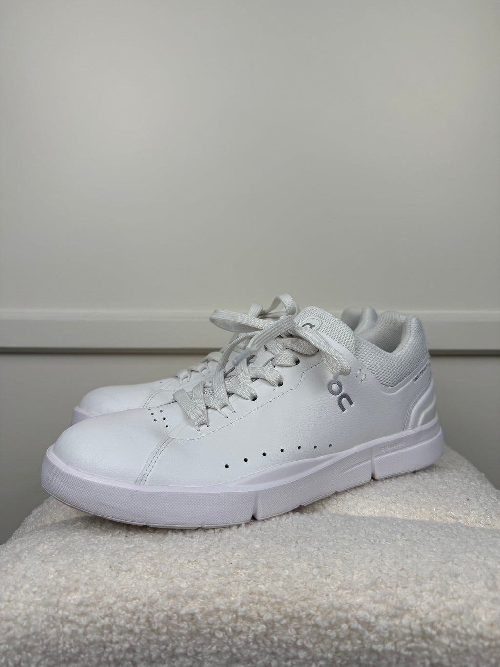 On "The Roger" Sneaker all White Sz. 40 EU