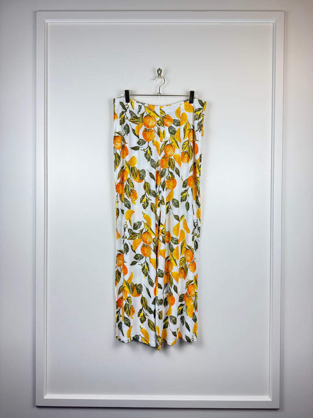 Never Fully Dressed Lemon Pants Sz. 38 DE