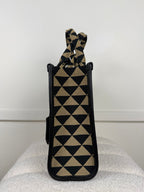 Prada Symbole Small Tote aus Jacquard – Schwarz/Beige