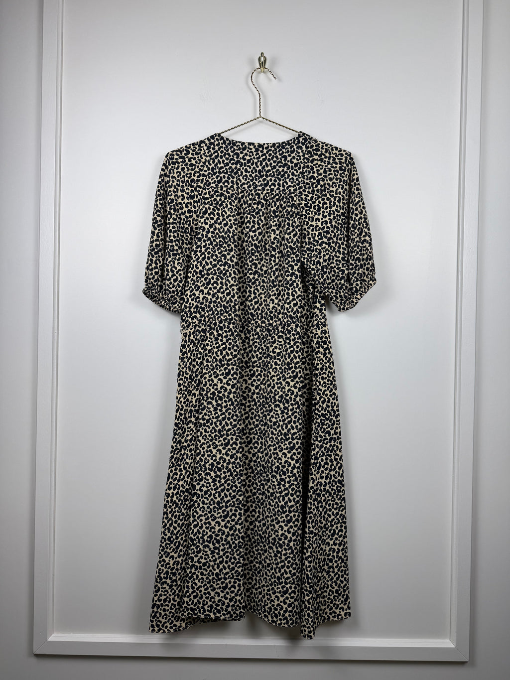 A.P.C. Kleid mit Leo-Print – Beige/Schwarz – Gr. 36 DE (38 FR)