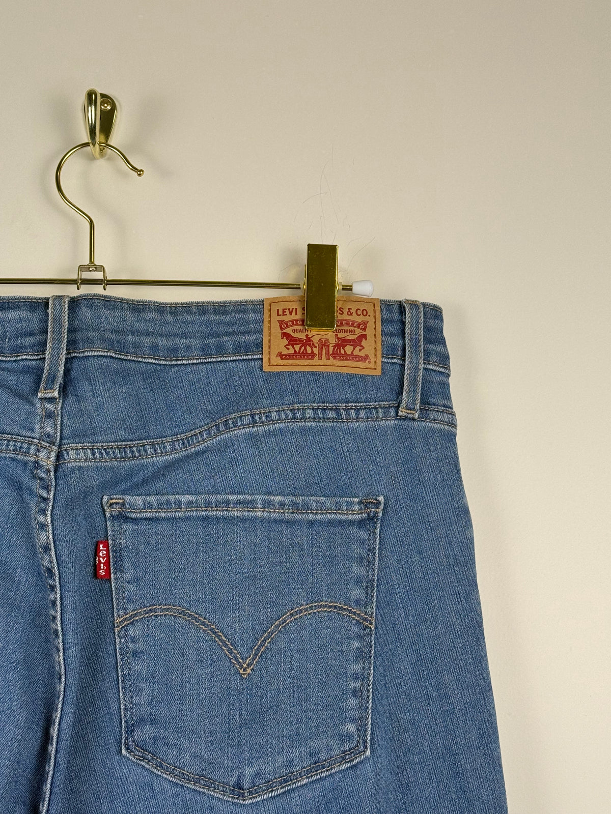 Levi's 721 High Rise Skinny Jeans Light Blue Sz. 32