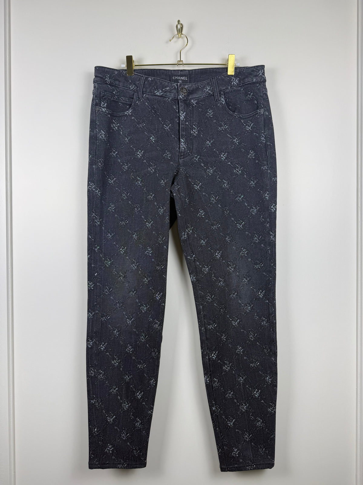 Chanel Pre Fall 2023 Métiers d'Art Runway Jeans Grey Sz. 42 DE (44 FR)