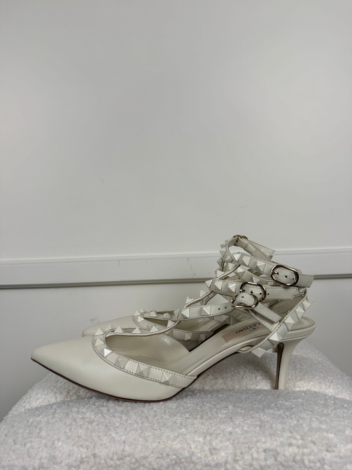 Valentino Rockstud Pumps – Weiss – Gr. 37.5 EU