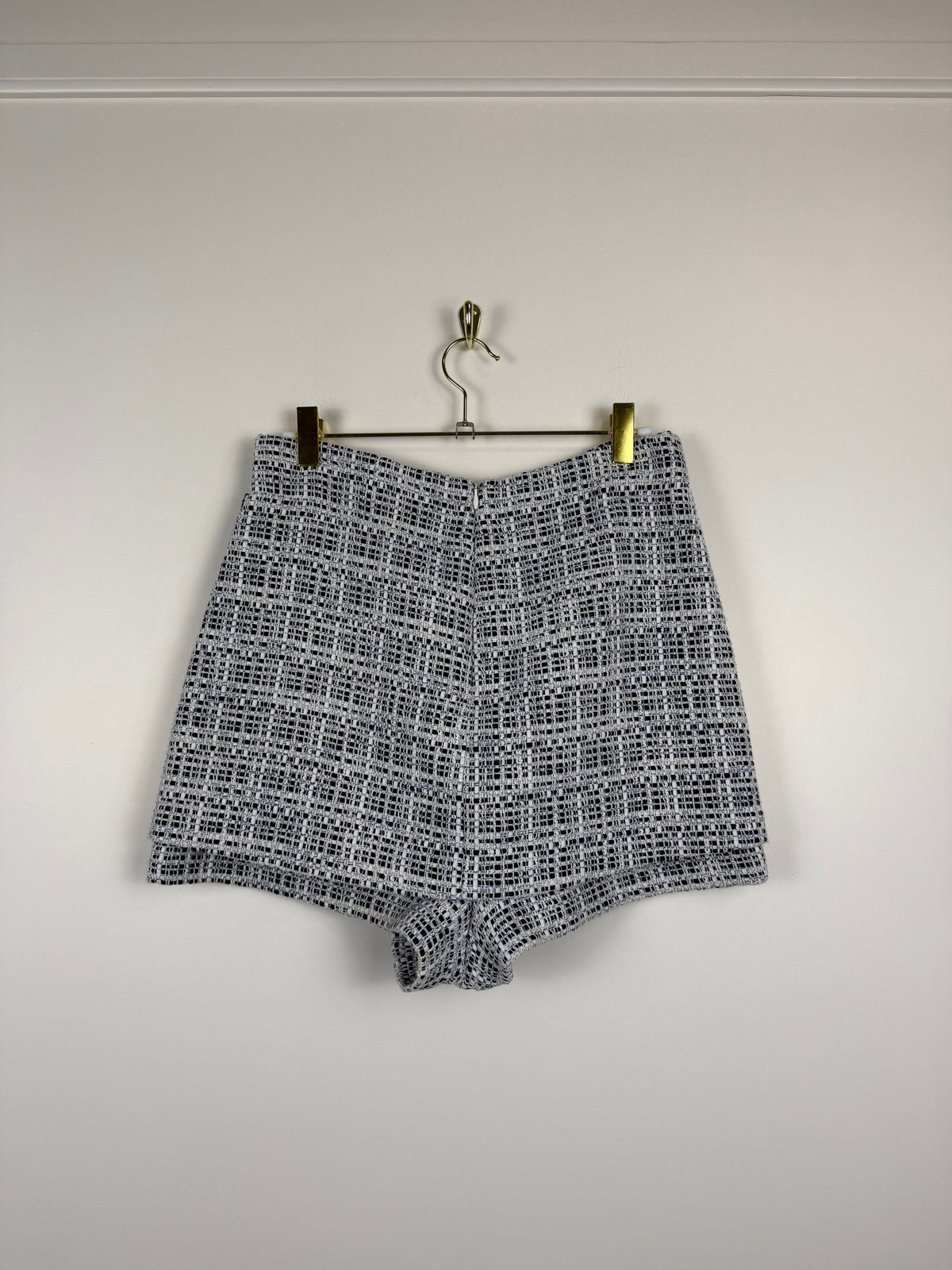 Maje Skorts aus Tweed – Blau/Weiss – Gr. 36 DE (38 FR)