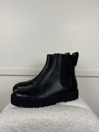 Chanel Chelsea-Stiefel aus Leder – Schwarz – Gr. 40 EU