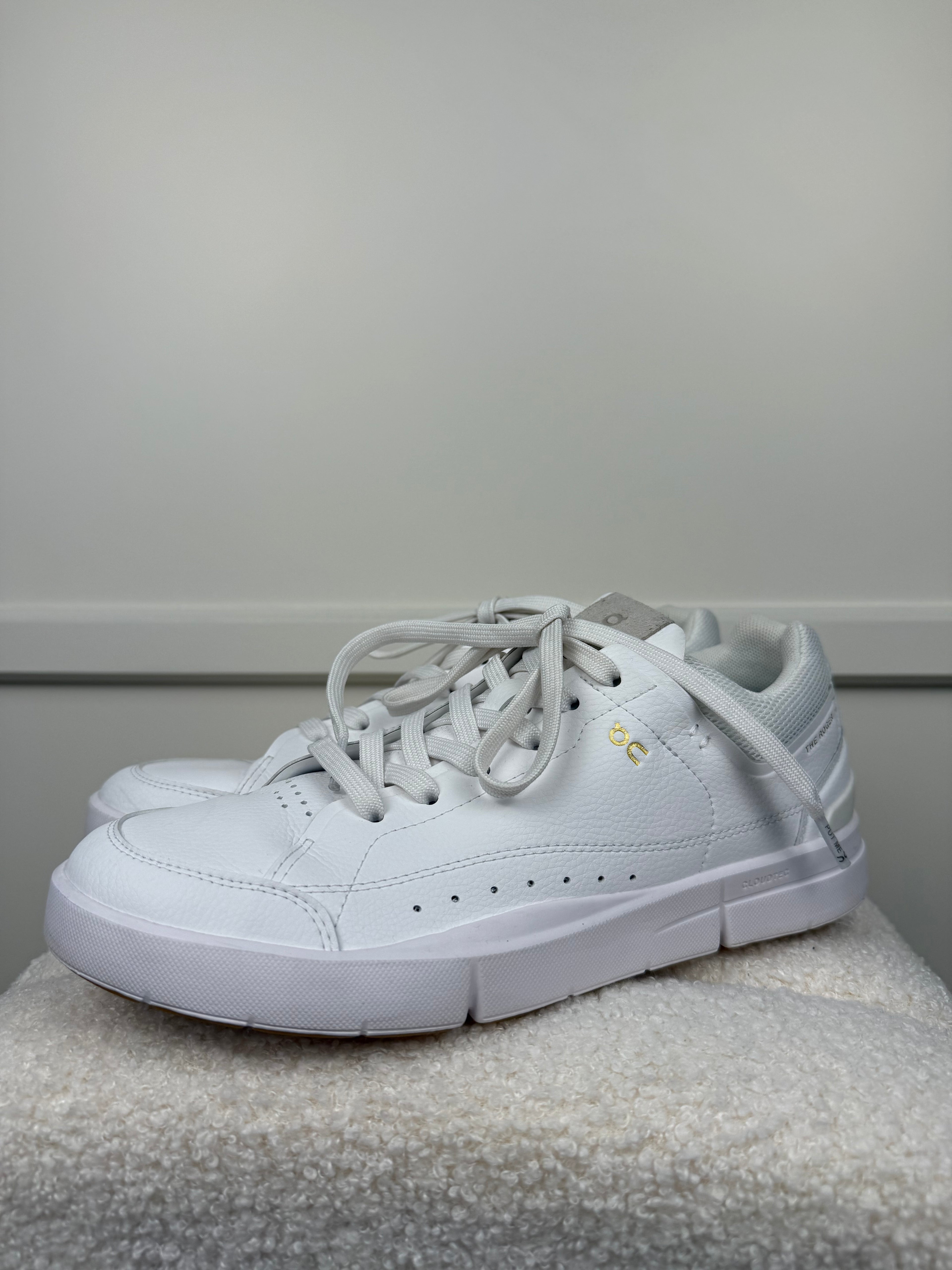 On Sneakers "The Roger" White Sz. 40 EU