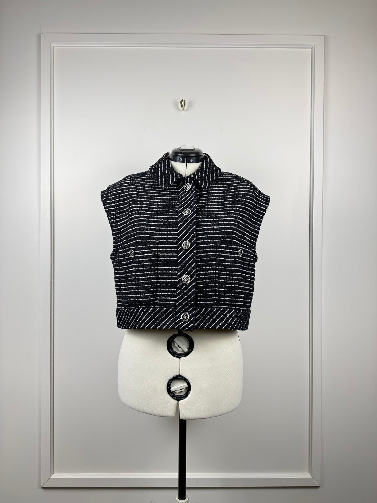 Chanel 23P Tweed Vest – Black/Silver – Size 40 DE (42 FR)