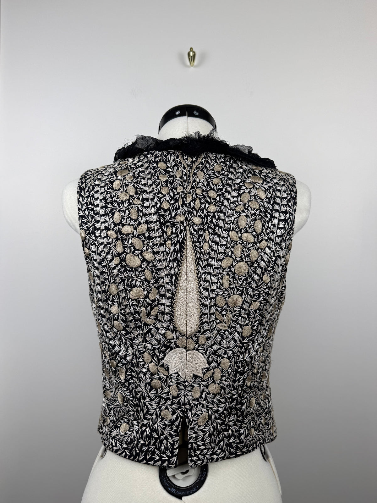Alexander McQueen Vintage Bestickte Weste – Schwarz/Beige – Gr. 40 DE (44 IT)