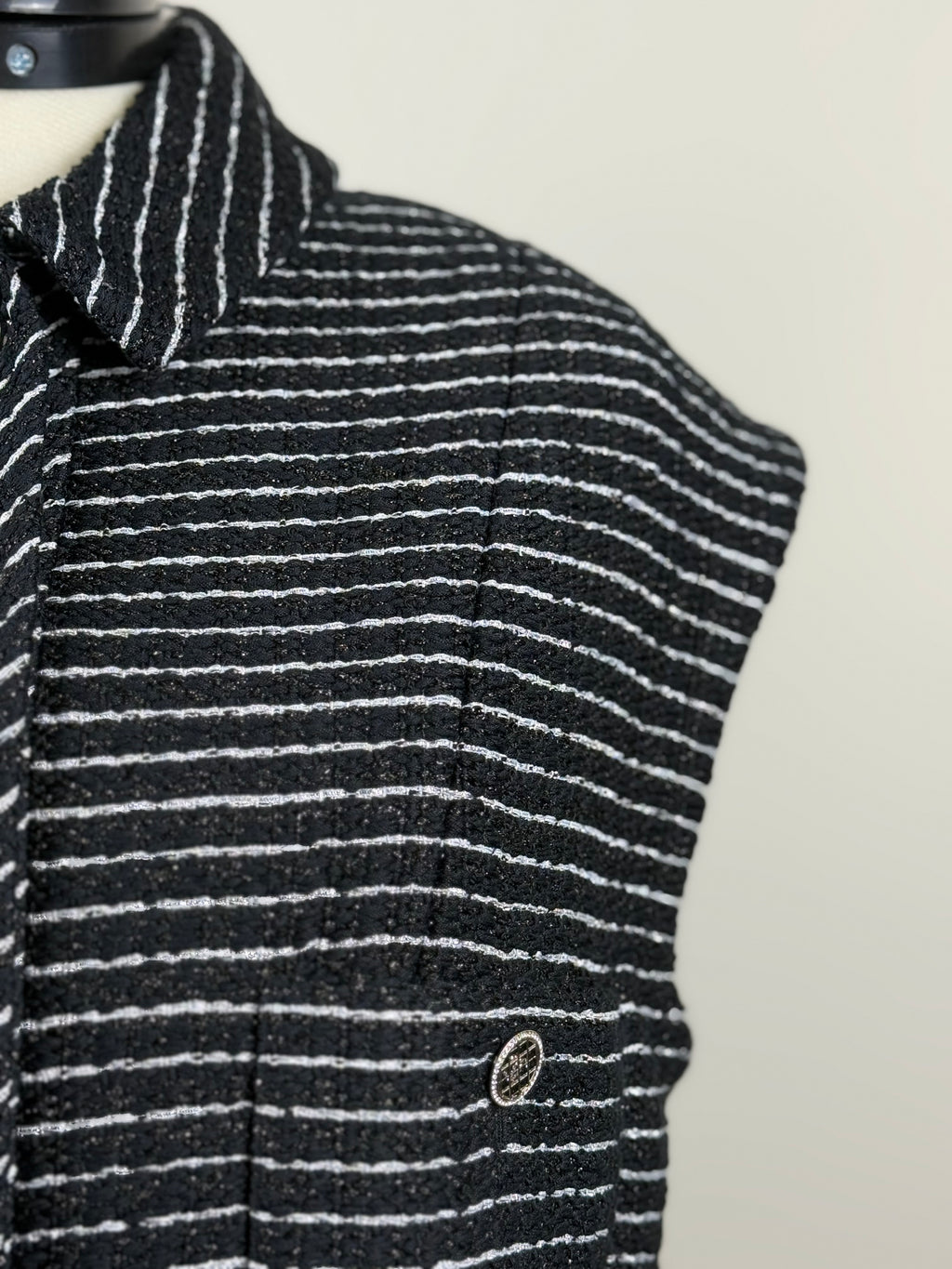 Chanel 23P Tweed Vest – Black/Silver – Size 40 DE (42 FR)