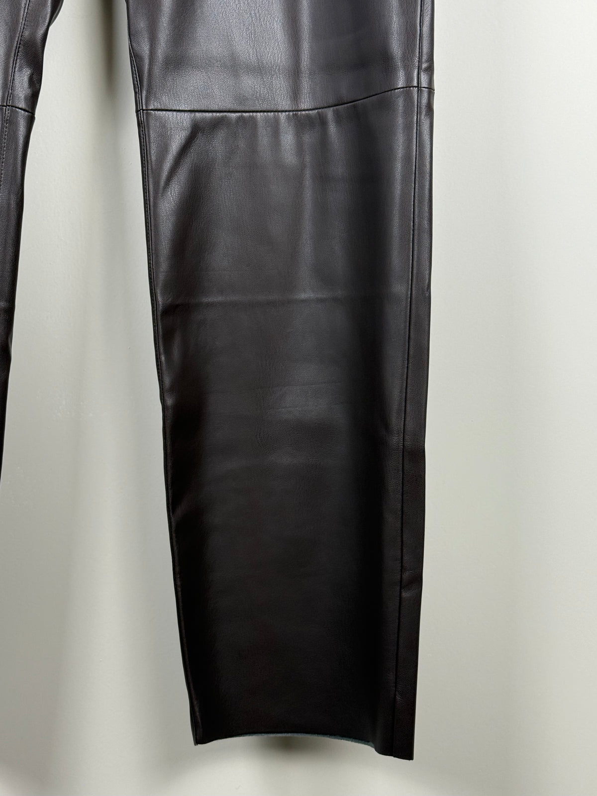 Juvia Lederimitat-Hose – Braun – Gr. L