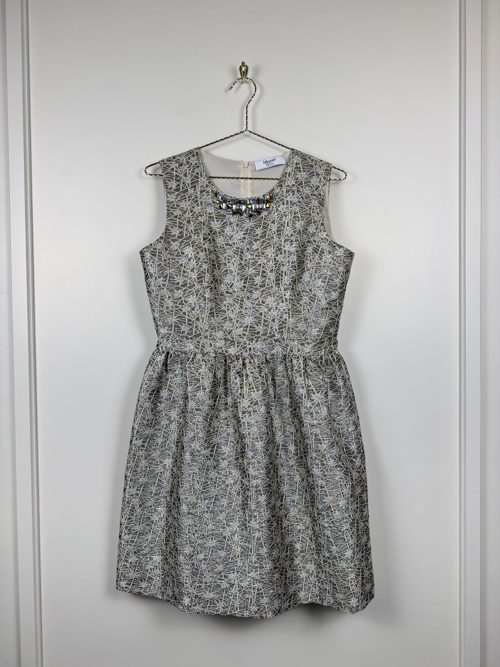 Blugirl Blumarine Kleid mit Schmucksteinen – Silber – Gr. 38 DE
