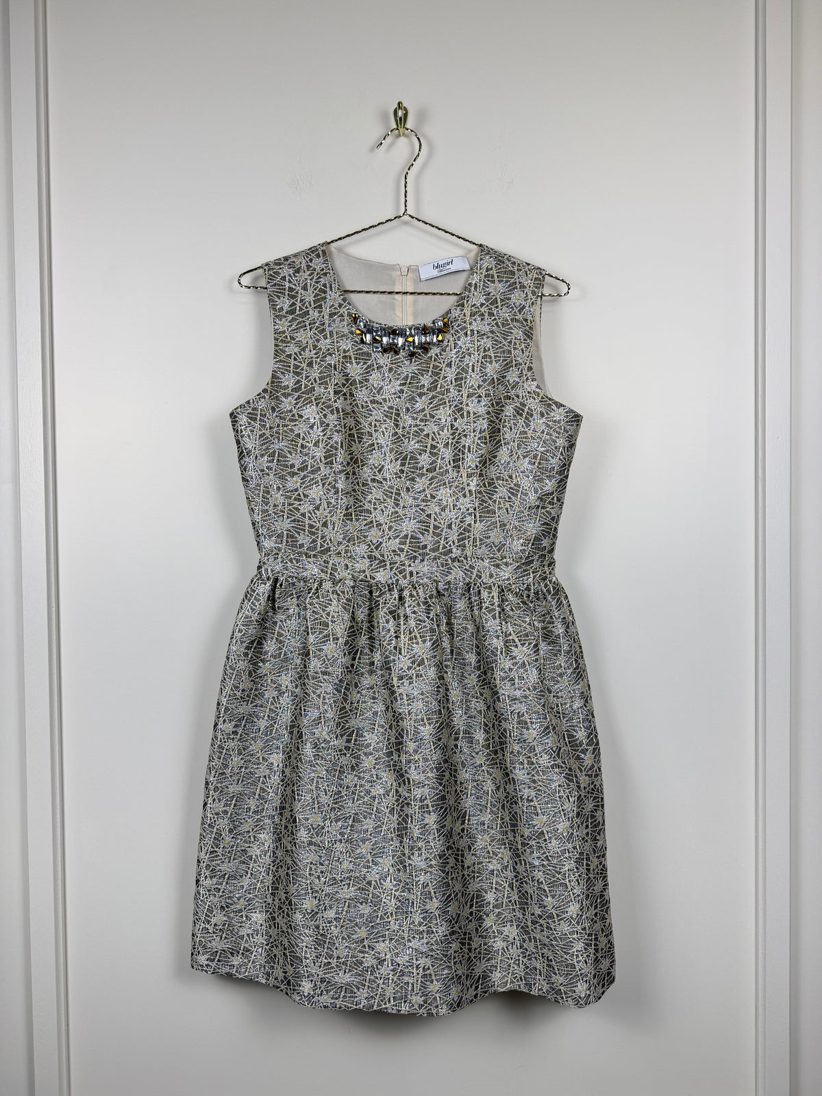 Blugirl Blumarine Kleid mit Schmucksteinen – Silber – Gr. 38 DE