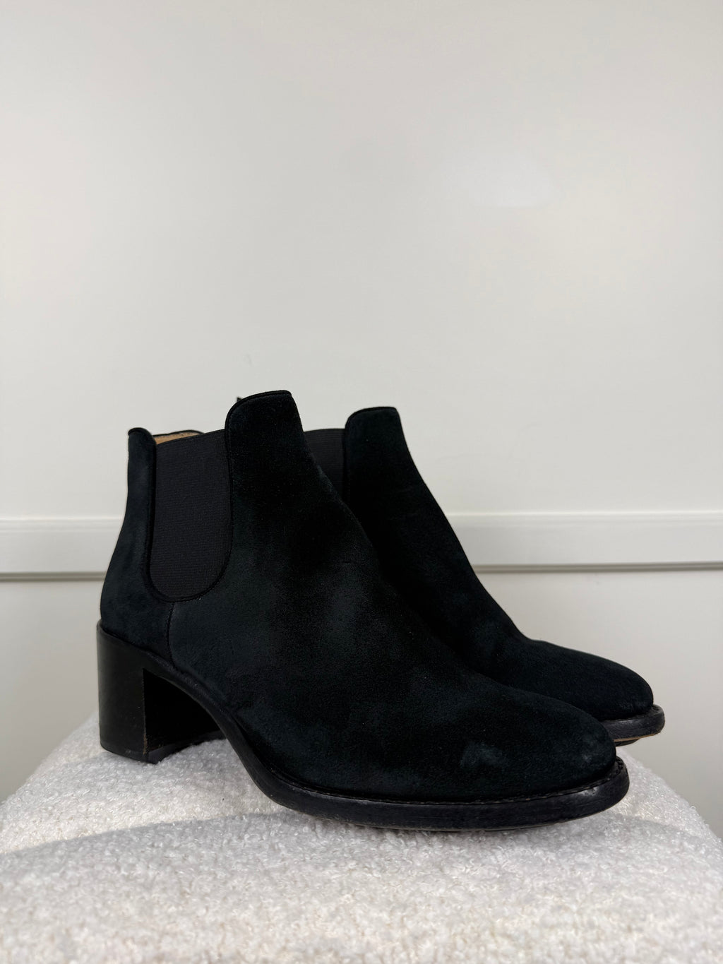 Bally Velours-Chelsea-Boots – Schwarz – Gr. 39 EU