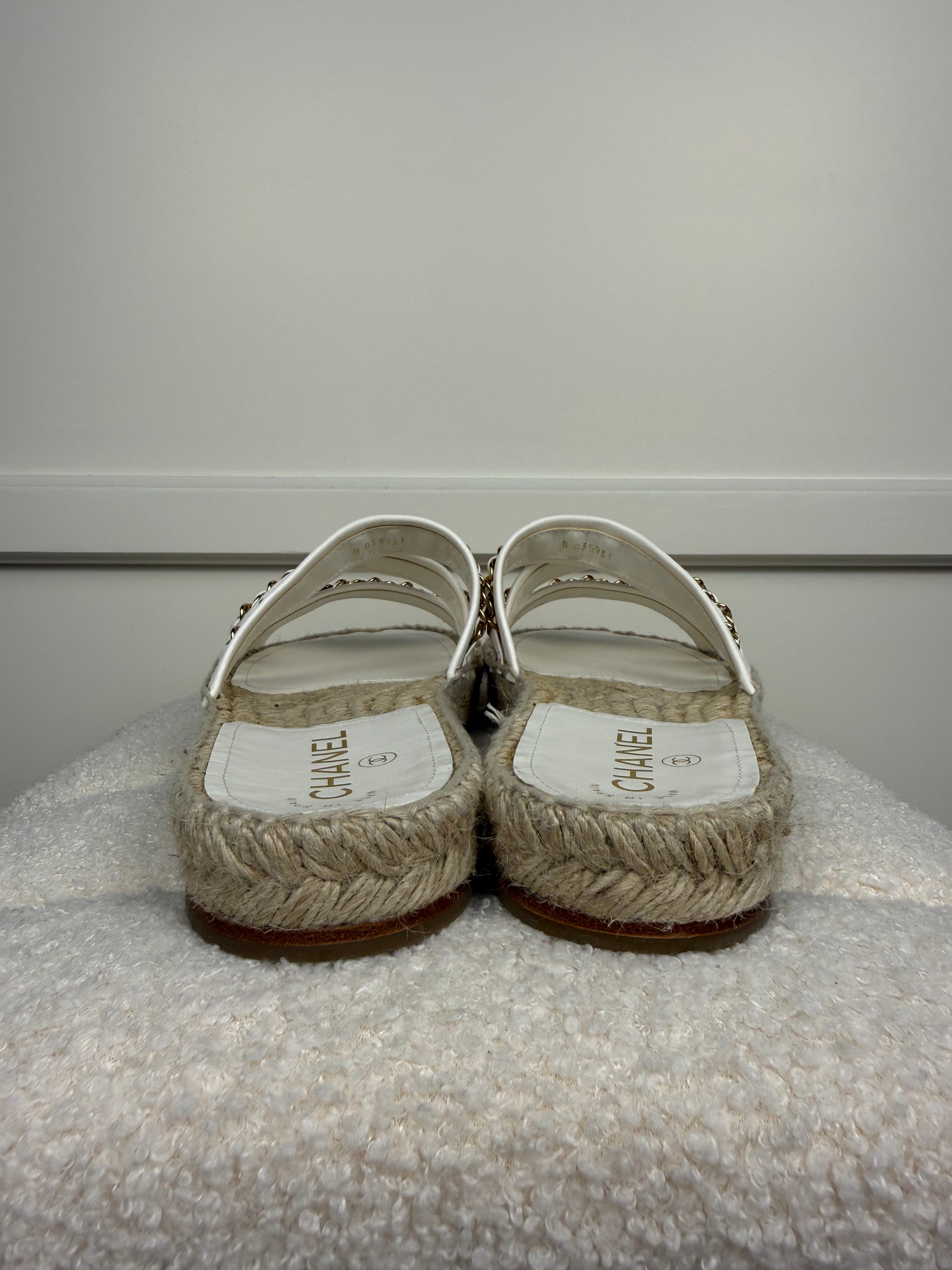 Chanel Chain Sandals White Beige Sz. 39 EU