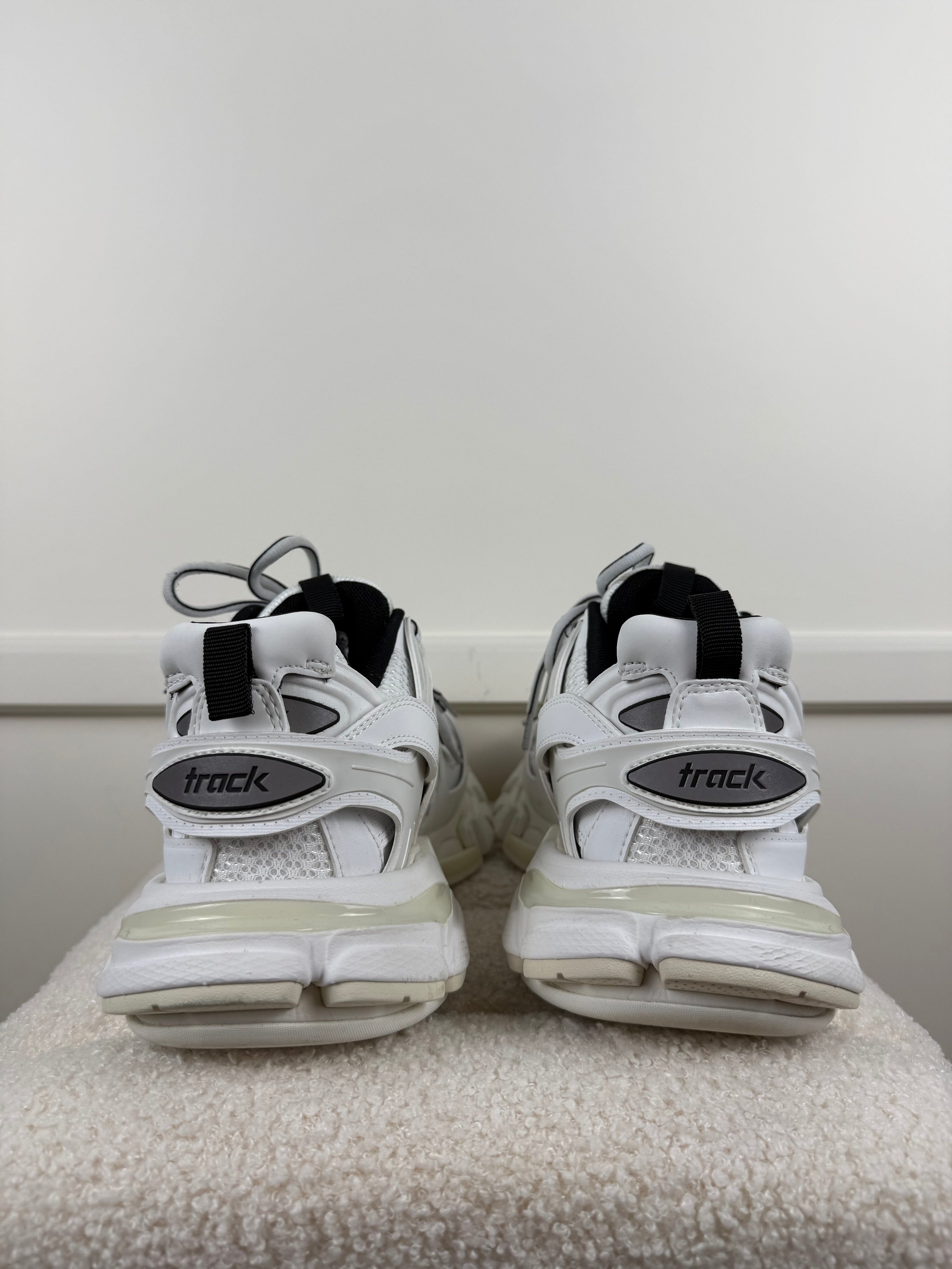 Balenciaga Track Sneakers – Weiss – Gr. 39 EU