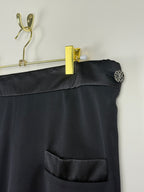 Chanel 2022 Black Pants with Satin Detail Size 44 DE