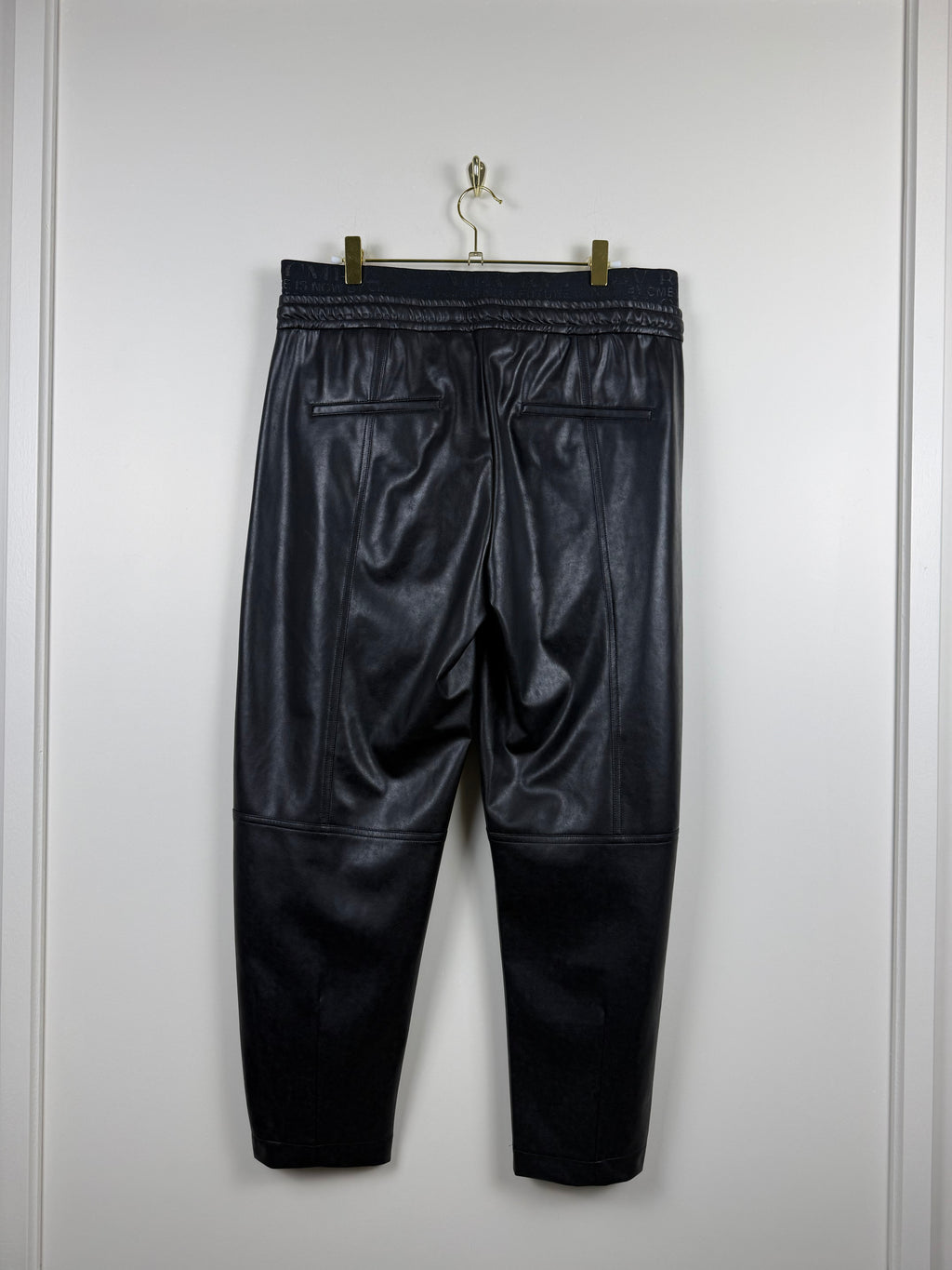 Cambio Eden Lederimitat-Hose – Schwarz – Gr. 40 DE