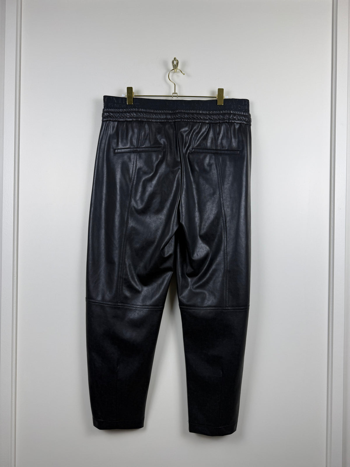 Cambio Eden Lederimitat-Hose – Schwarz – Gr. 40 DE