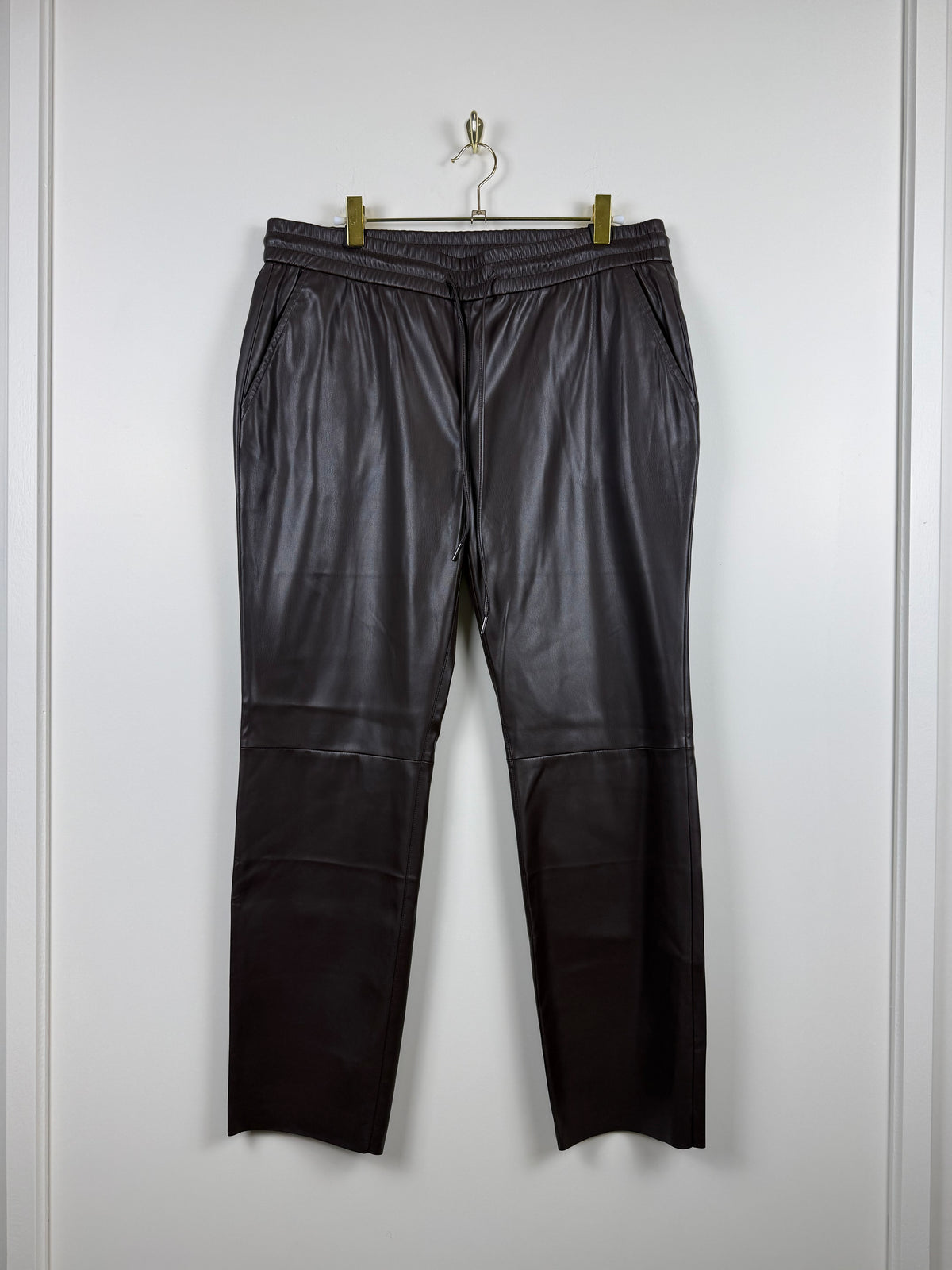 Juvia Lederimitat-Hose – Braun – Gr. L