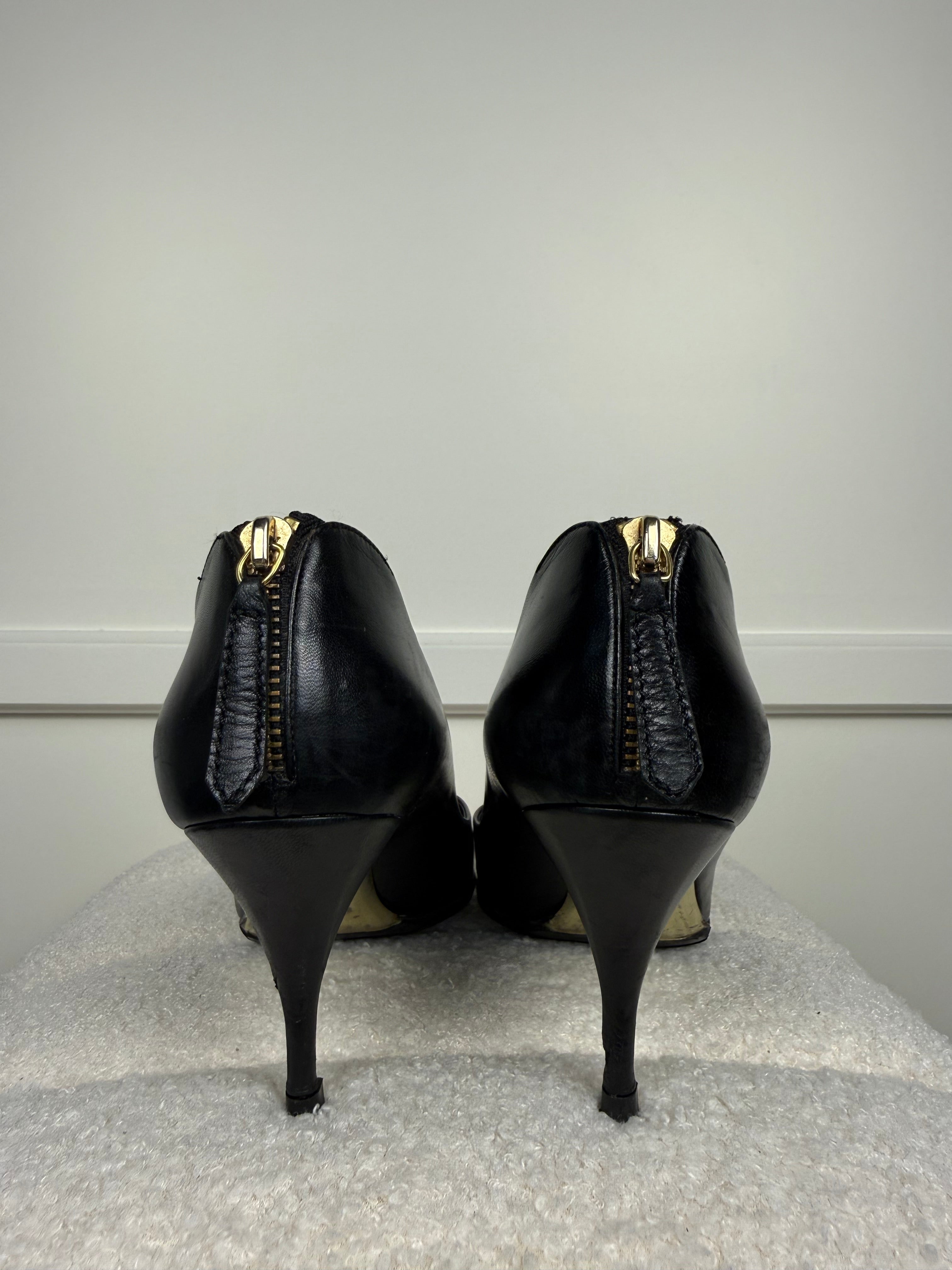 Valentino Leather Heels Black Sz. 39.5 EU