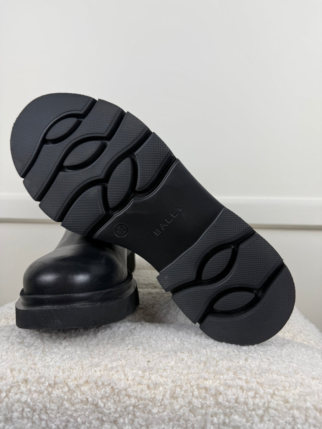 Bally Stiefel – Schwarz – Gr. 38 EU