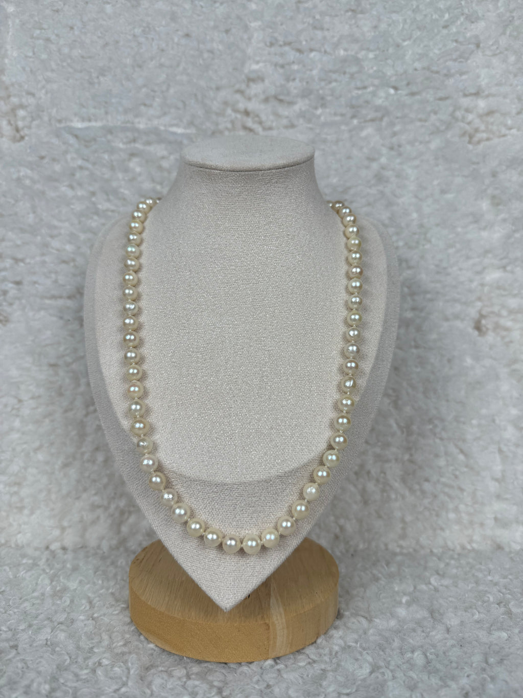No Name Necklace Freshwater Pearls White