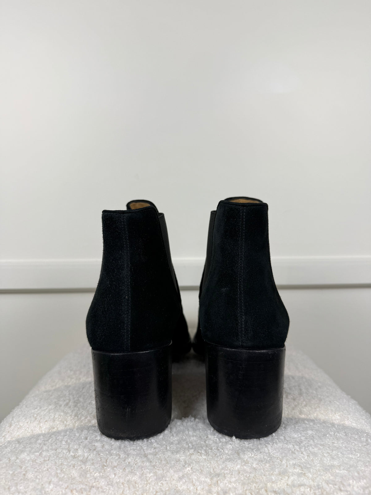 Bally Velours-Chelsea-Boots – Schwarz – Gr. 39 EU