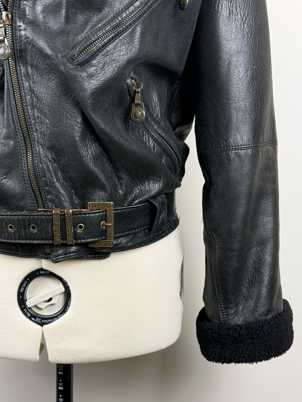 Versace Vintage Lederjacke – Schwarz – Gr. 38 DE (42 IT)