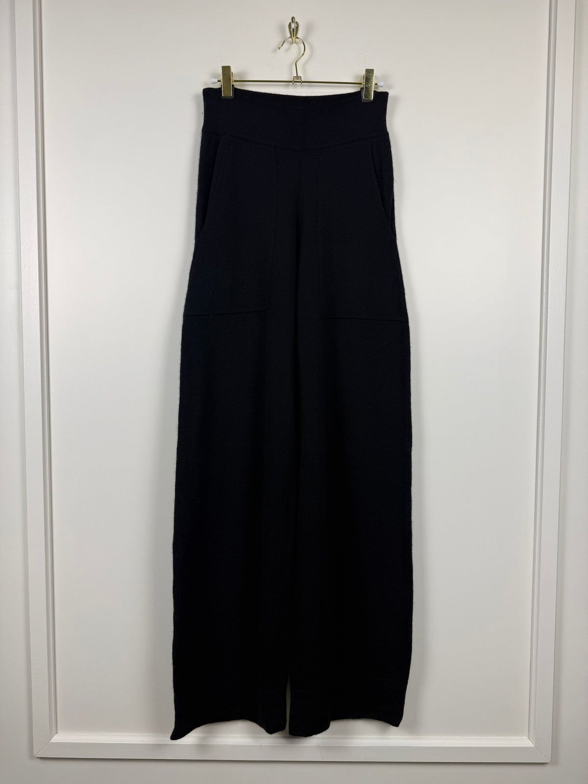 ODEEH Hose mit breitem Strickbund – Schwarz – Gr. L