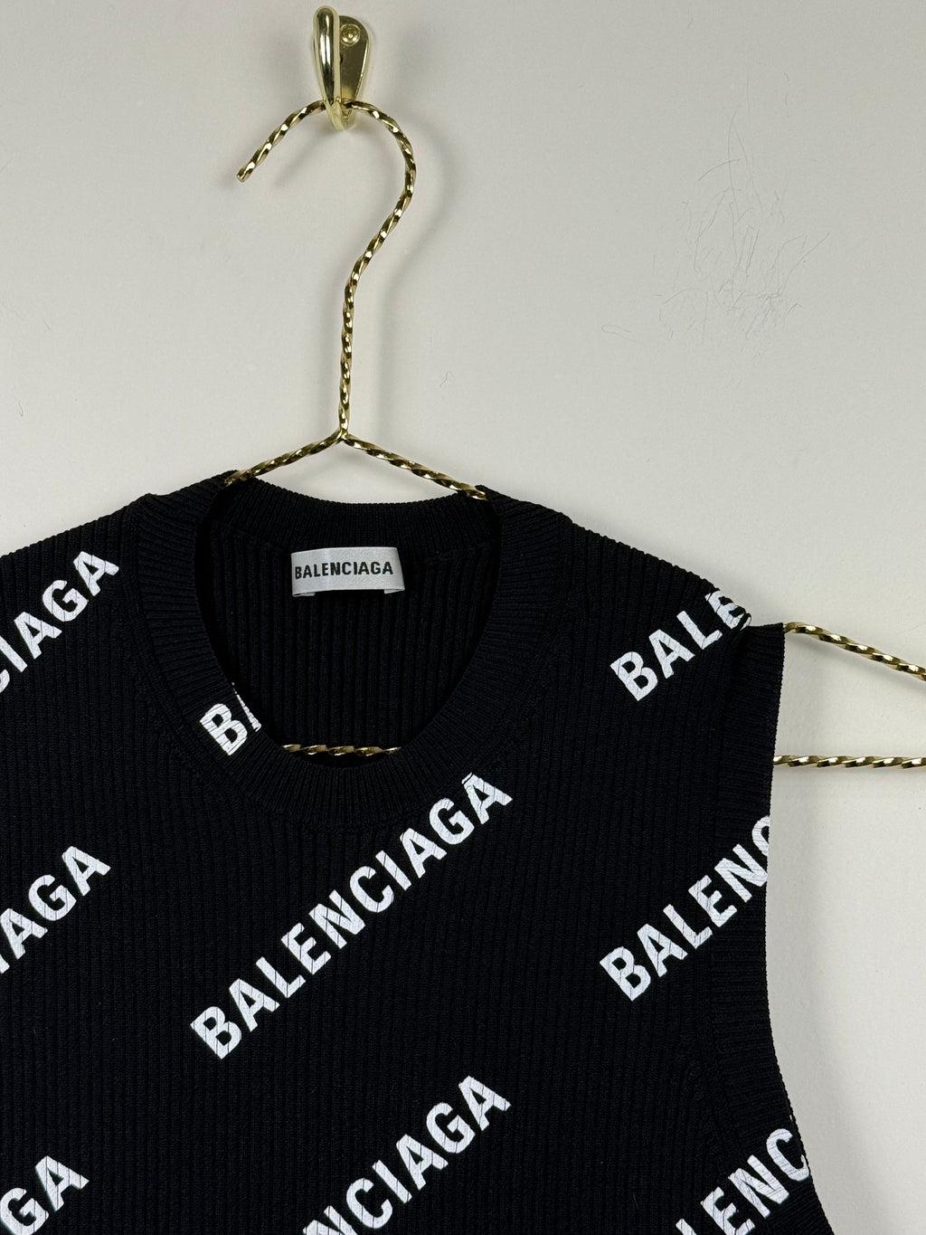 Balenciaga Kurzarm-Top – Schwarz – Gr. L