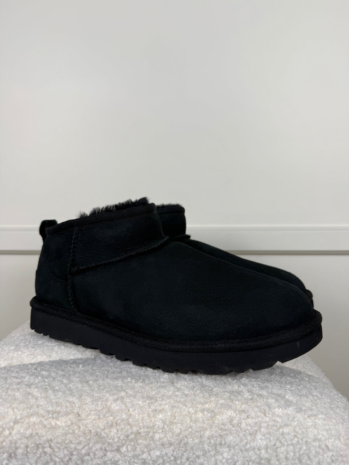 UGG Stiefeletten – Schwarz – Gr. 38 EU