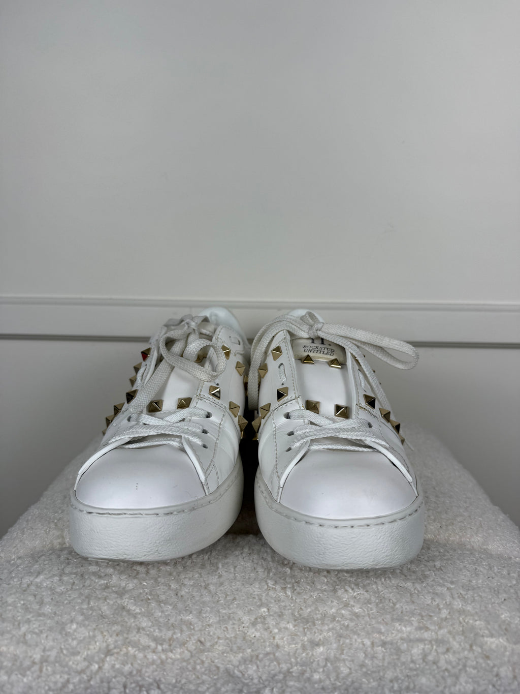 Valentino Sneakers – Weiss mit Nieten – Gr. 38.5 EU