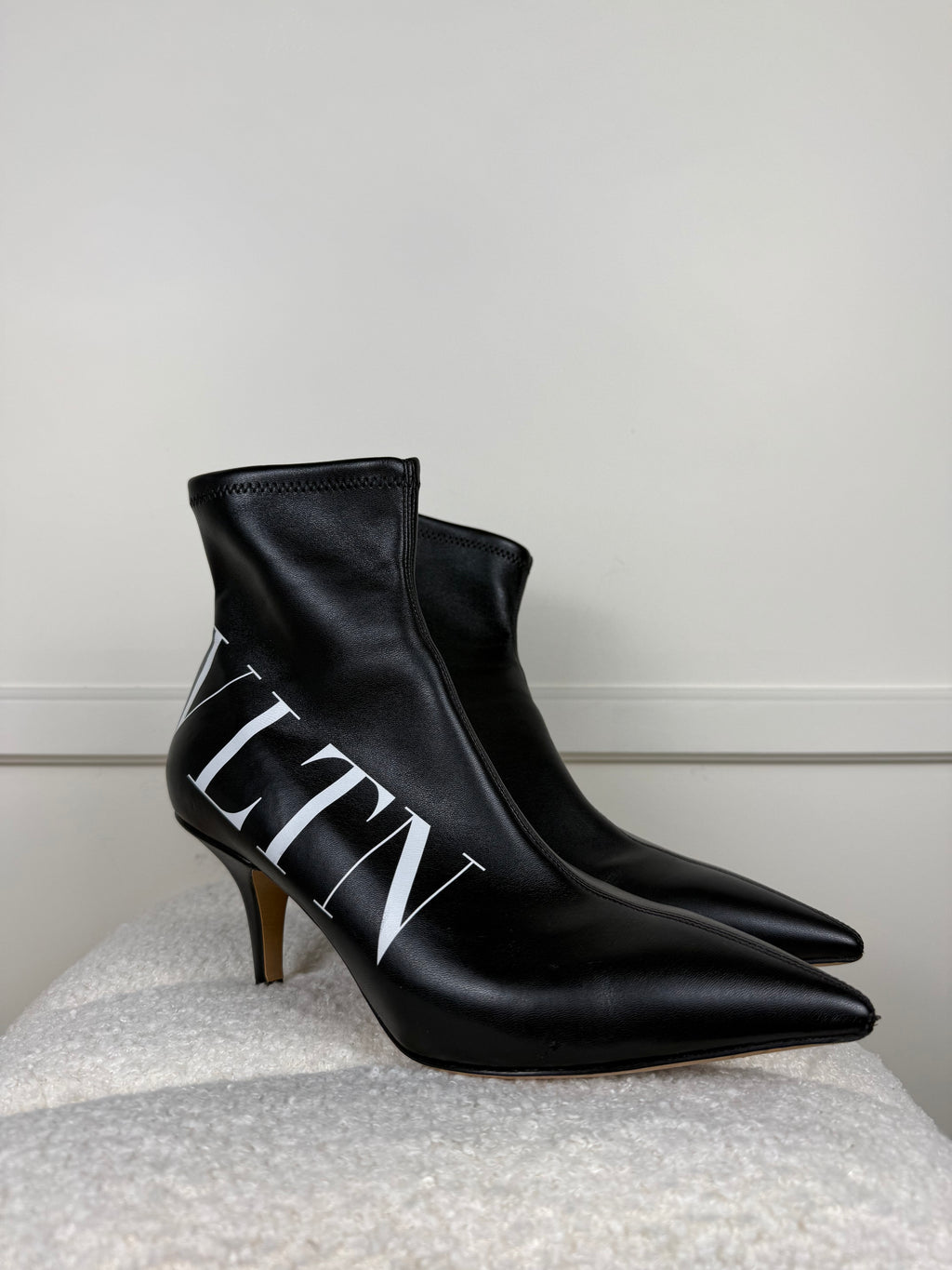 Valentino VLTN Leder-Stiefeletten – Schwarz – Gr. 38 EU
