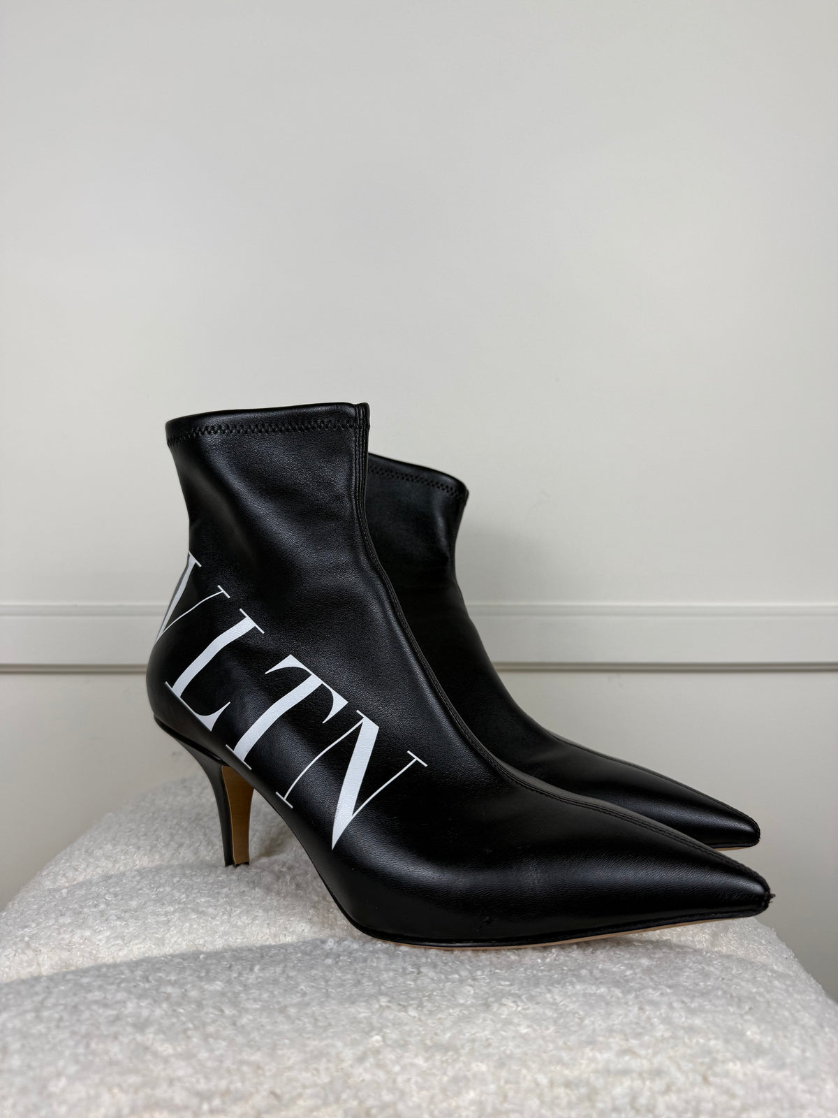 Valentino VLTN Leder-Stiefeletten – Schwarz – Gr. 38 EU