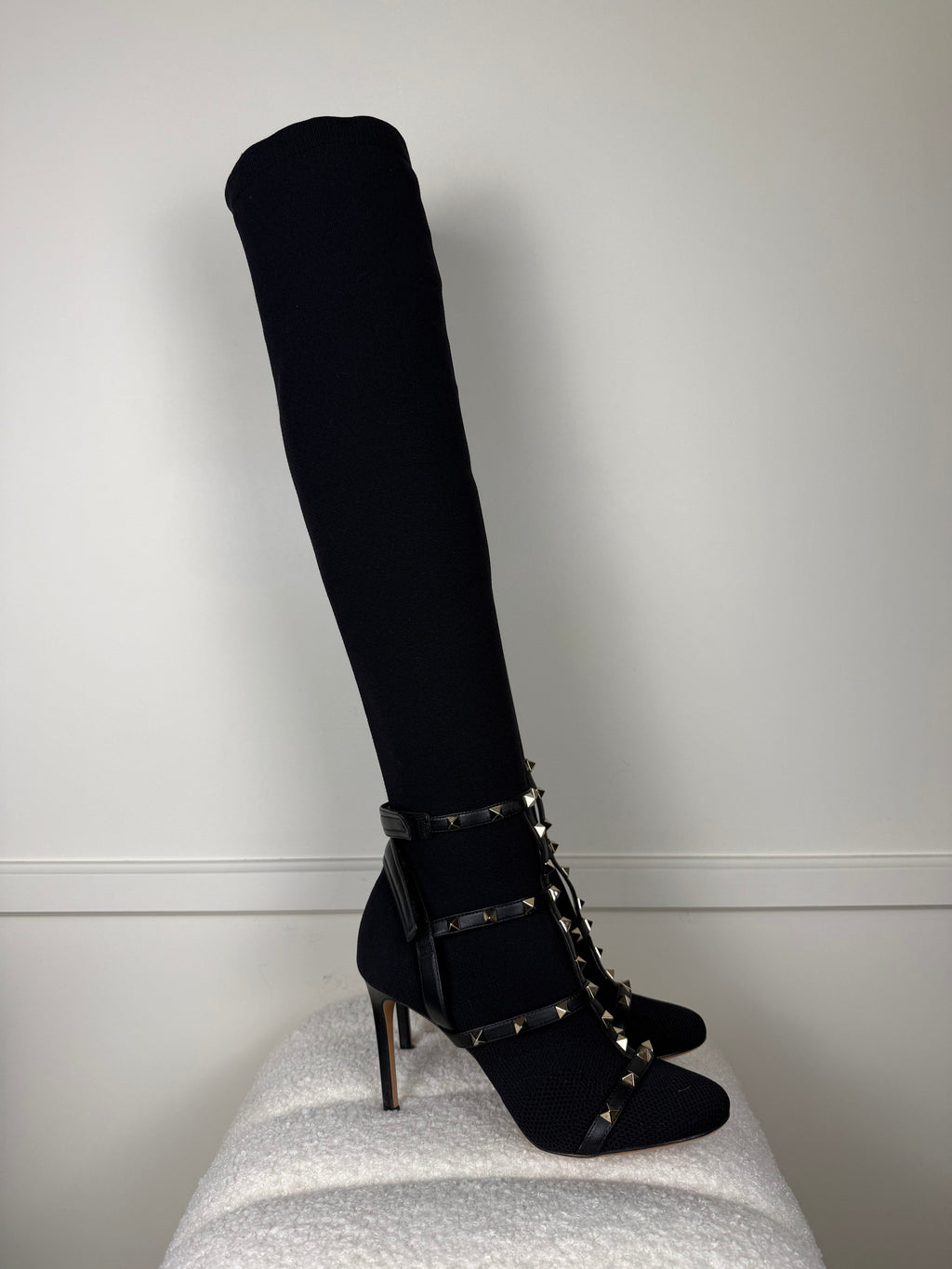 Valentino Stiefel – Schwarz mit Nieten – Gr. 38 EU