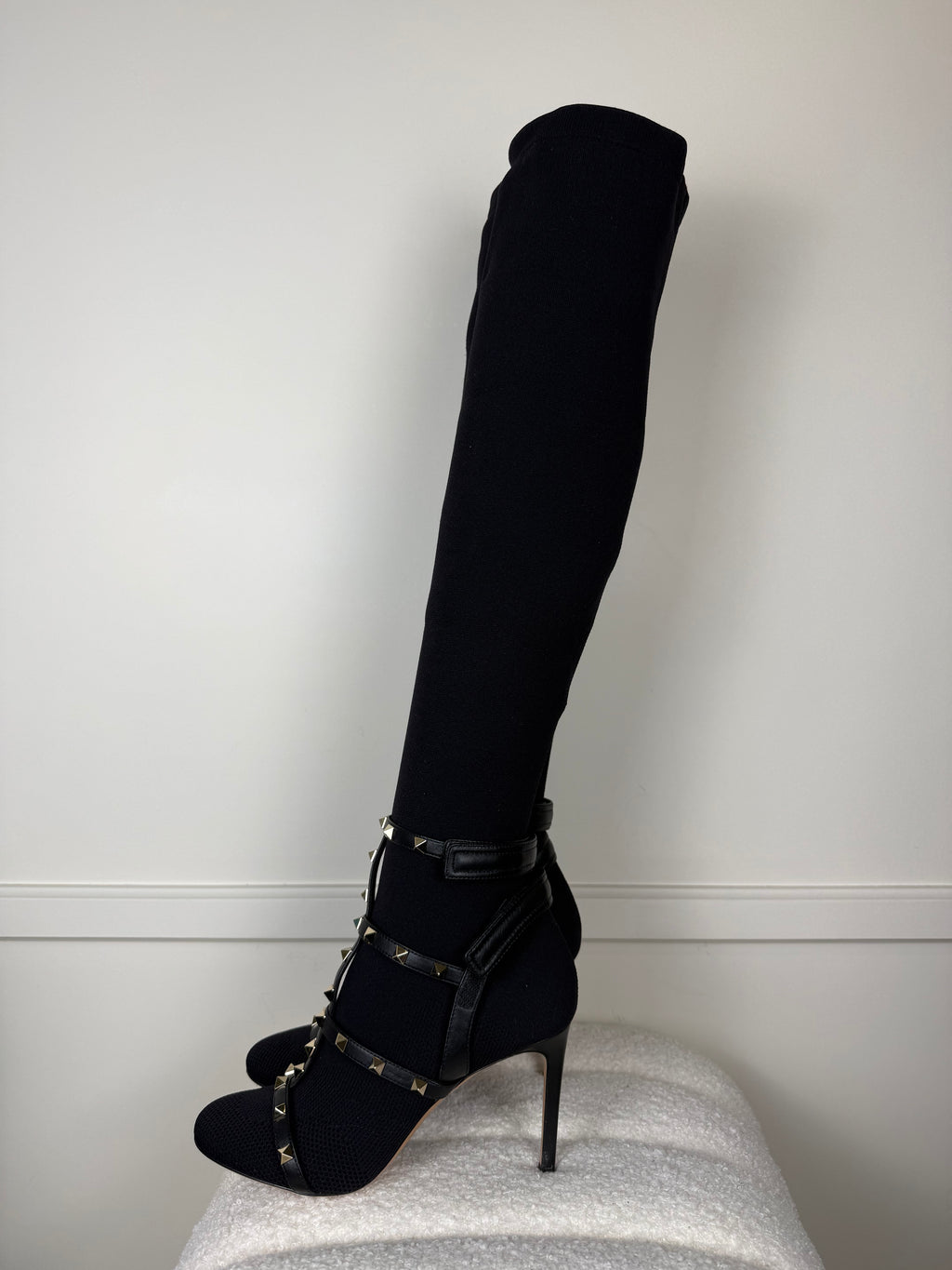 Valentino Stiefel – Schwarz mit Nieten – Gr. 38 EU