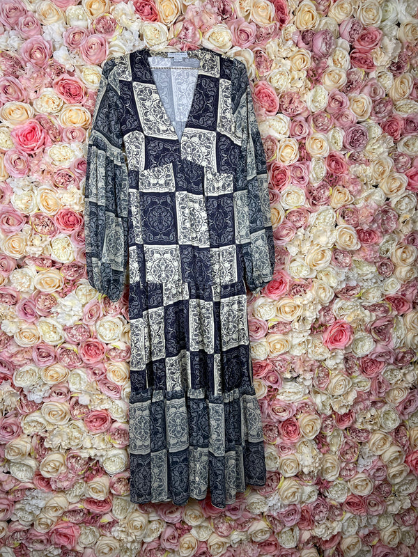Never Fully Dressed Long Dress Multi Sz. 34 DE