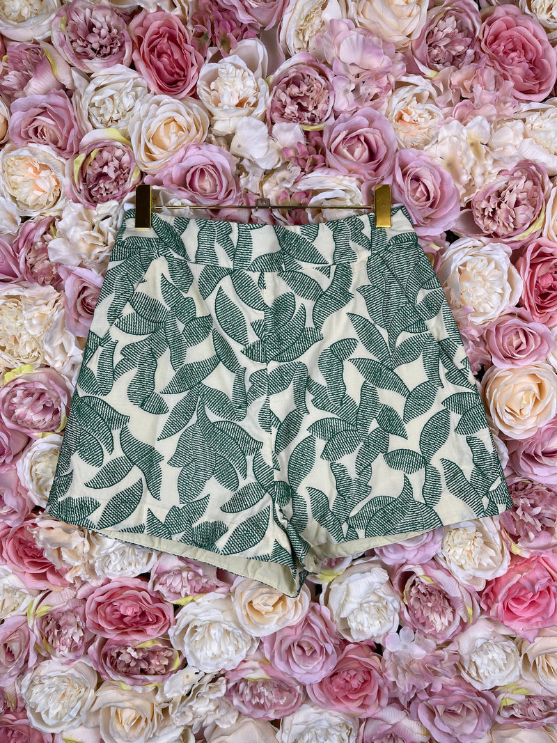 Three Graces Shorts Yellow Green Sz. 36 DE