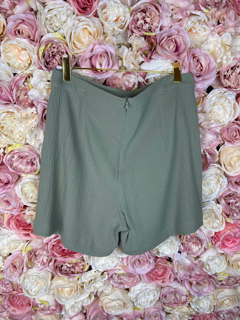 Sovaye Shorts Green Sz. M