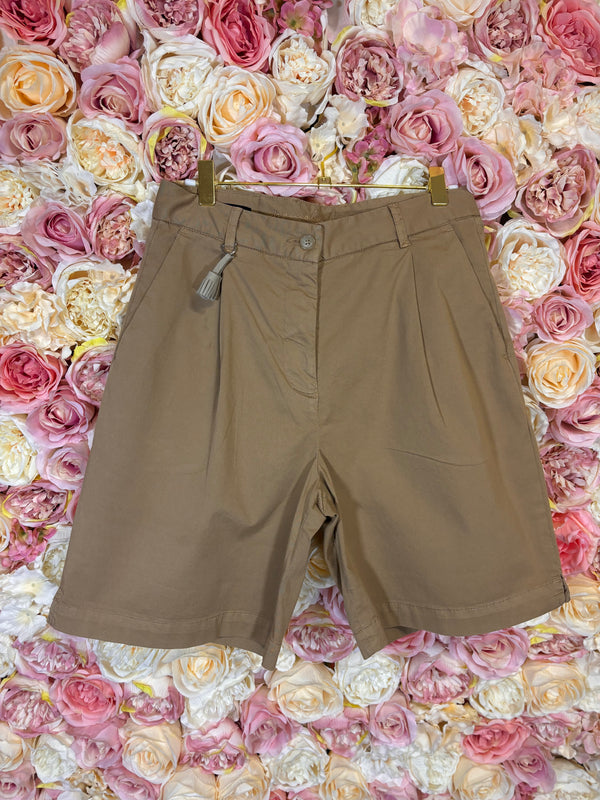 Pamela Henson Bermuda Shorts Khaki