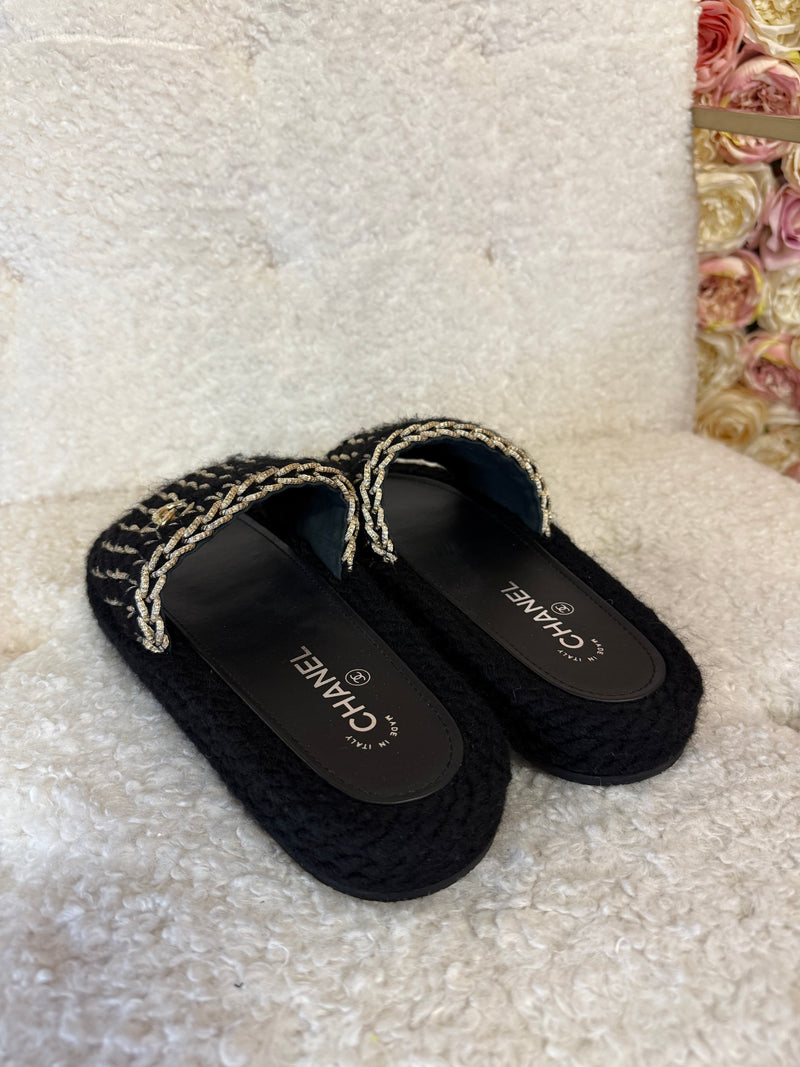 Chanel Slides Black Gold Sz. 39 EU