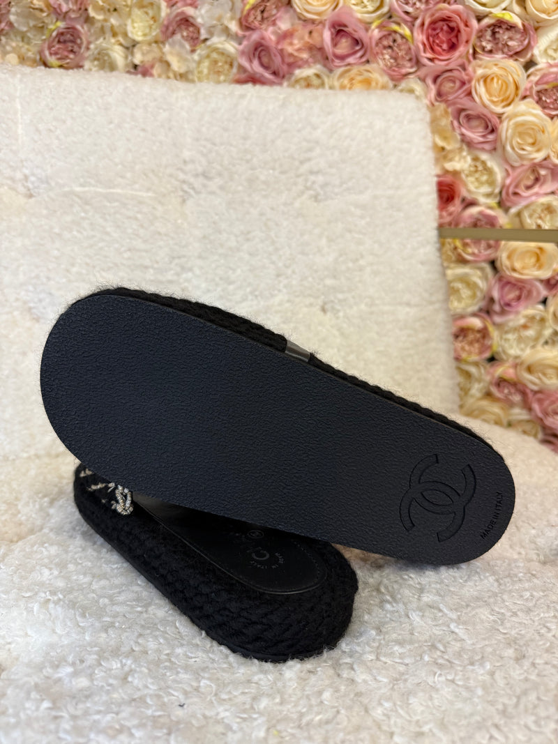 Chanel Slides Black Gold Sz. 39 EU