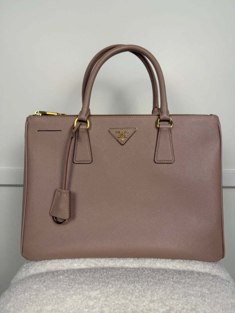Prada Galleria Double Zip Tasche Medium – Dunkel Beige