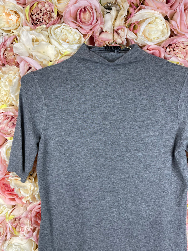 Theory Turtleneck Top Grey Sz. L