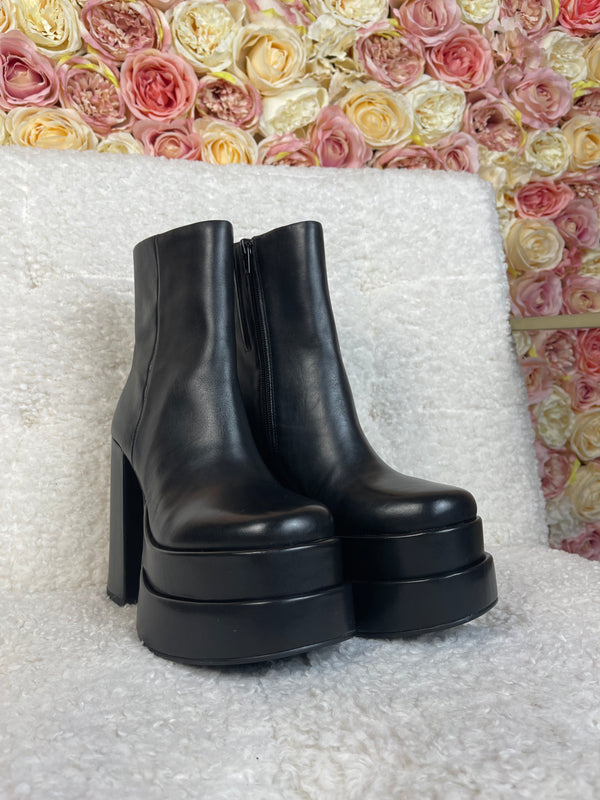 Steve Madden Plateau Boots Black Sz. 38 EU