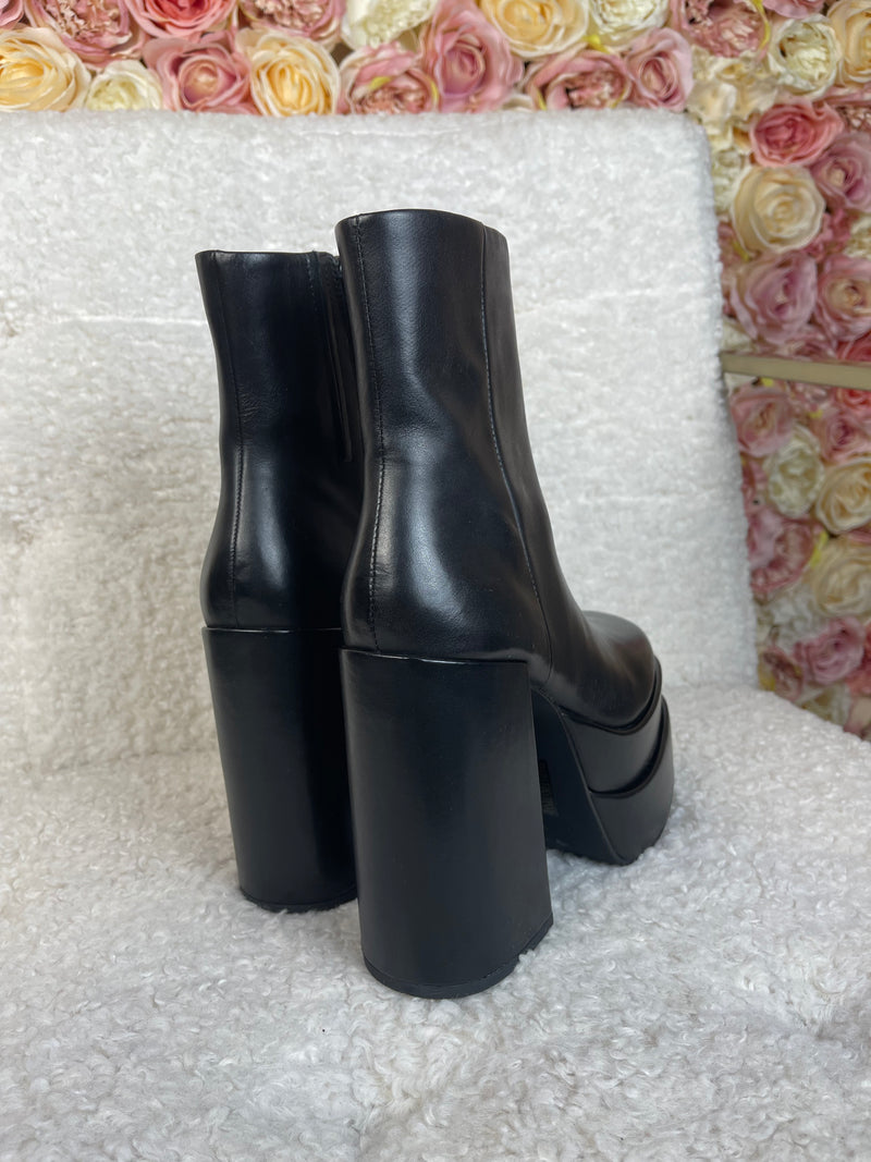 Steve Madden Plateau Boots Black Sz. 38 EU
