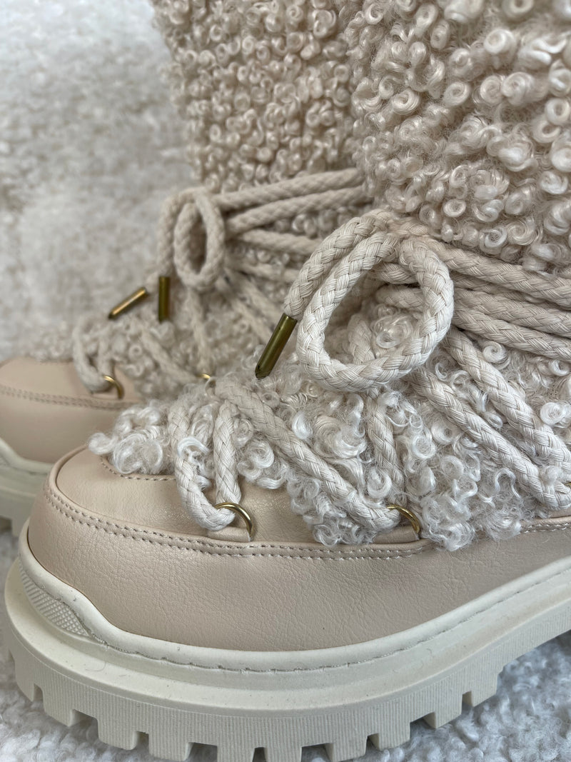 Inuikii Boots with Fur Beige Sz. 39 EU