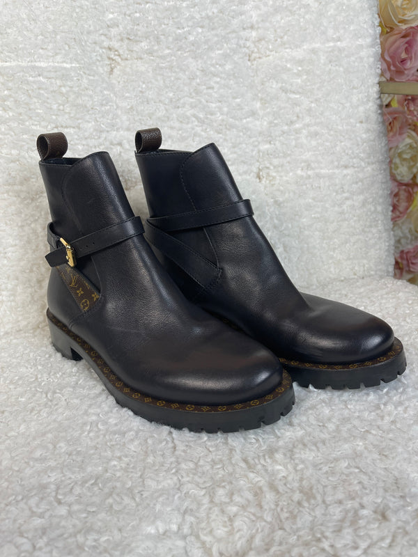 Louis Vuitton Boots Black Sz. 37.5 EU