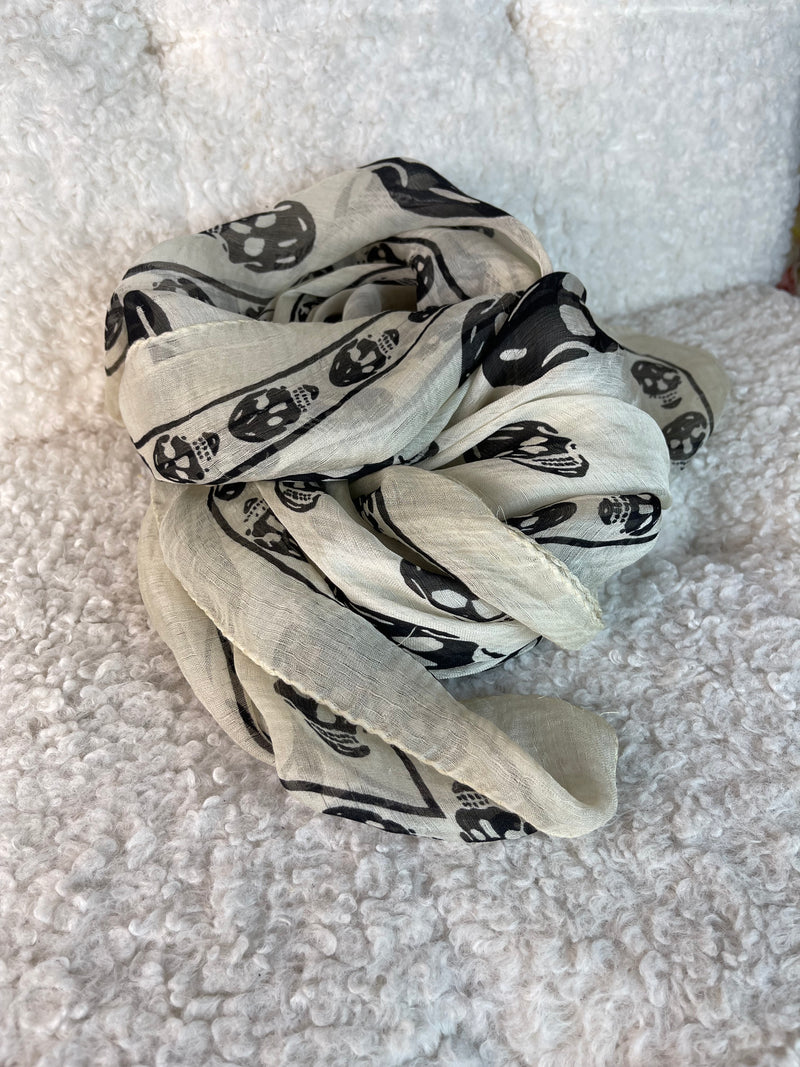 Alexander McQueen Scarfs different Colours