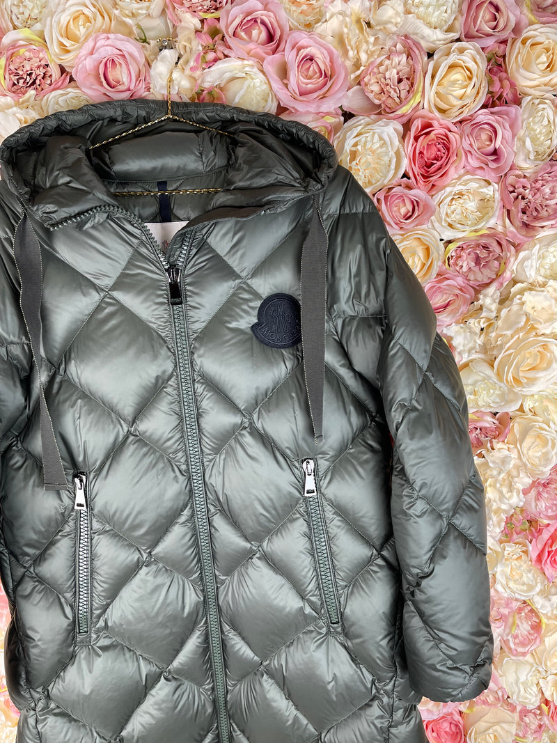 Moncler Long Quilted Down Jacket Green Sz. 38 DE (1)